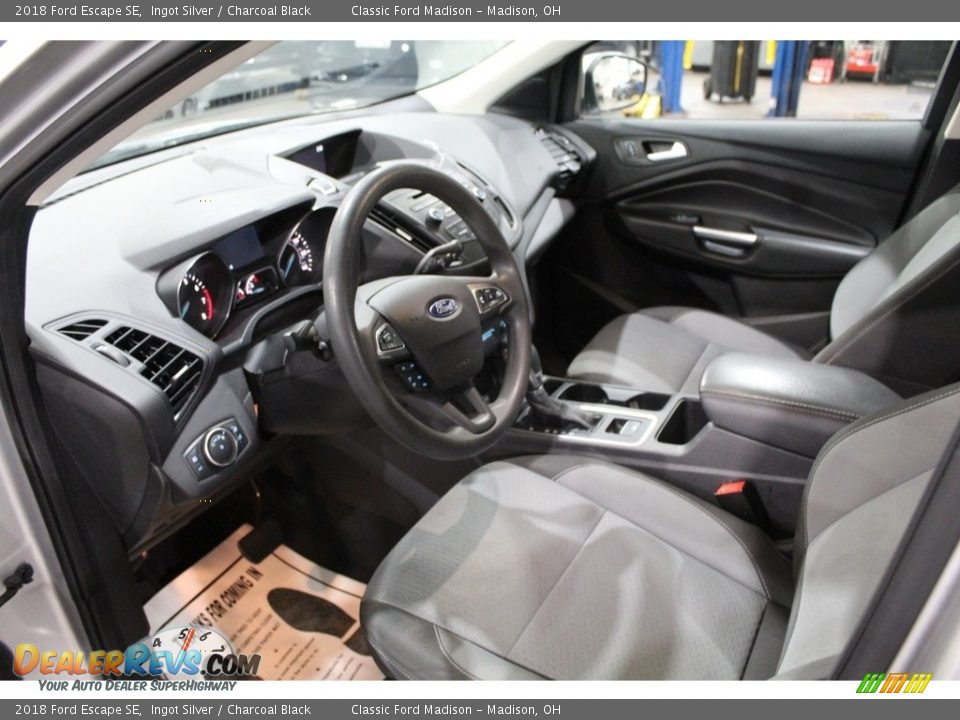 2018 Ford Escape SE Ingot Silver / Charcoal Black Photo #11