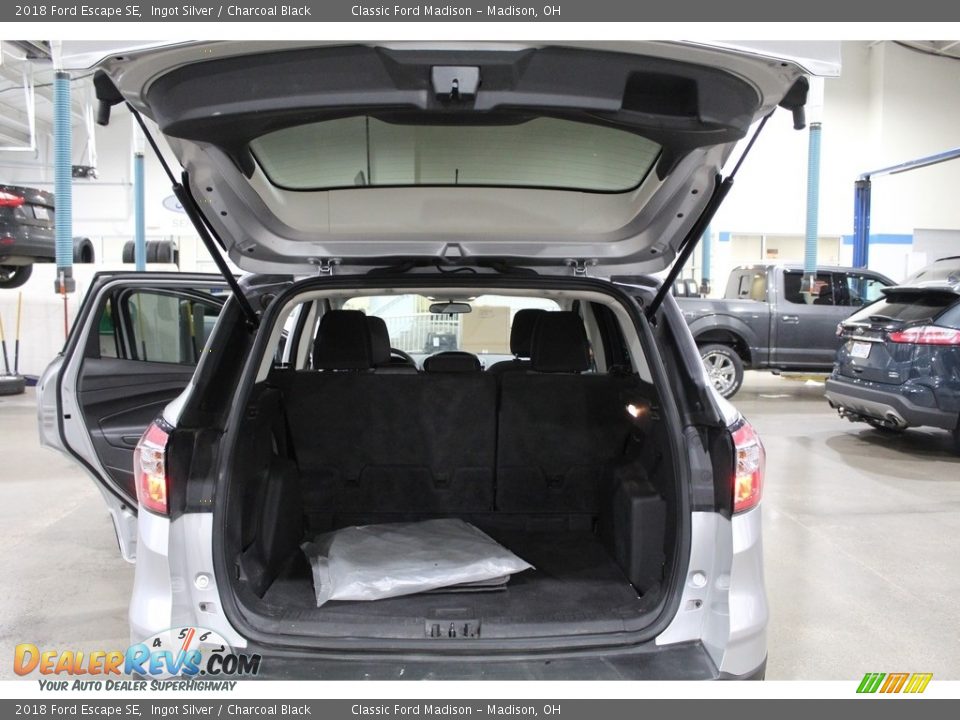 2018 Ford Escape SE Ingot Silver / Charcoal Black Photo #14