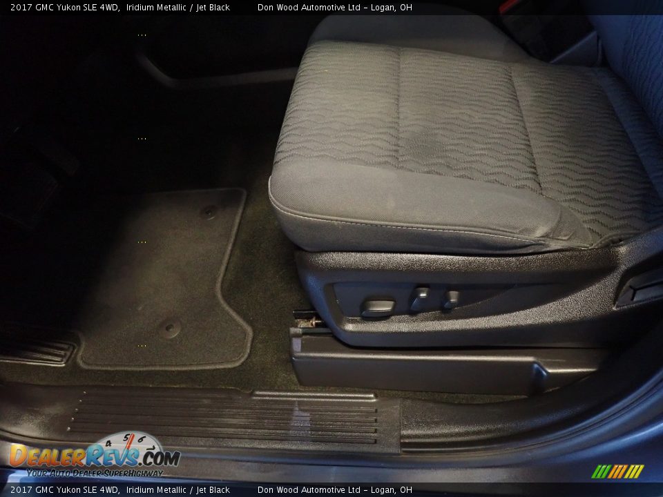 2017 GMC Yukon SLE 4WD Iridium Metallic / Jet Black Photo #25