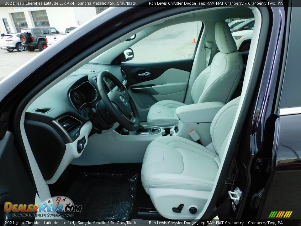 Front Seat of 2021 Jeep Cherokee Latitude Lux 4x4 Photo #11