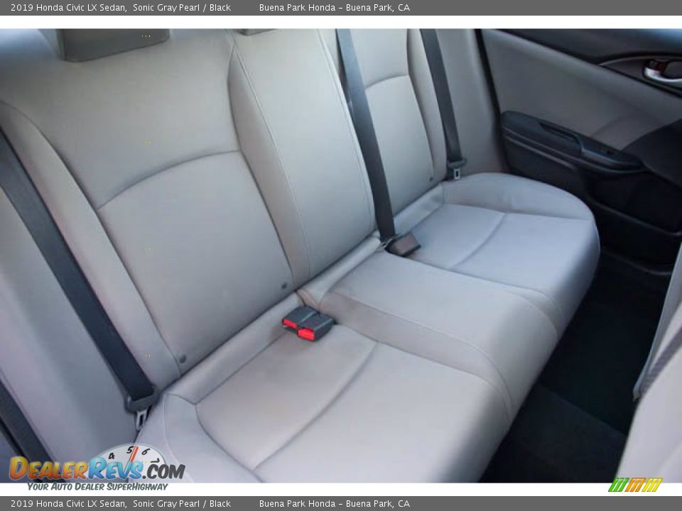 2019 Honda Civic LX Sedan Sonic Gray Pearl / Black Photo #23