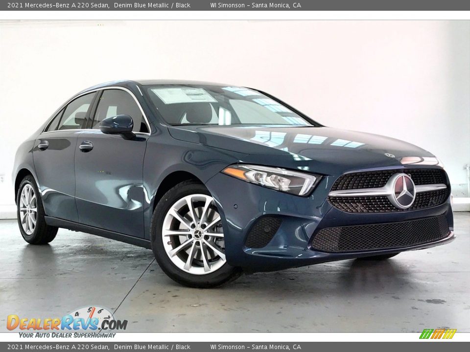 Front 3/4 View of 2021 Mercedes-Benz A 220 Sedan Photo #12