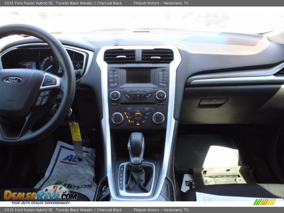 2015 Ford Fusion Hybrid SE Tuxedo Black Metallic / Charcoal Black Photo #16