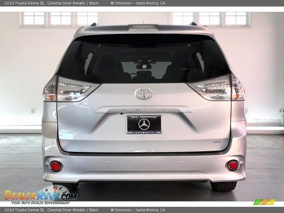 2019 Toyota Sienna SE Celestial Silver Metallic / Black Photo #3