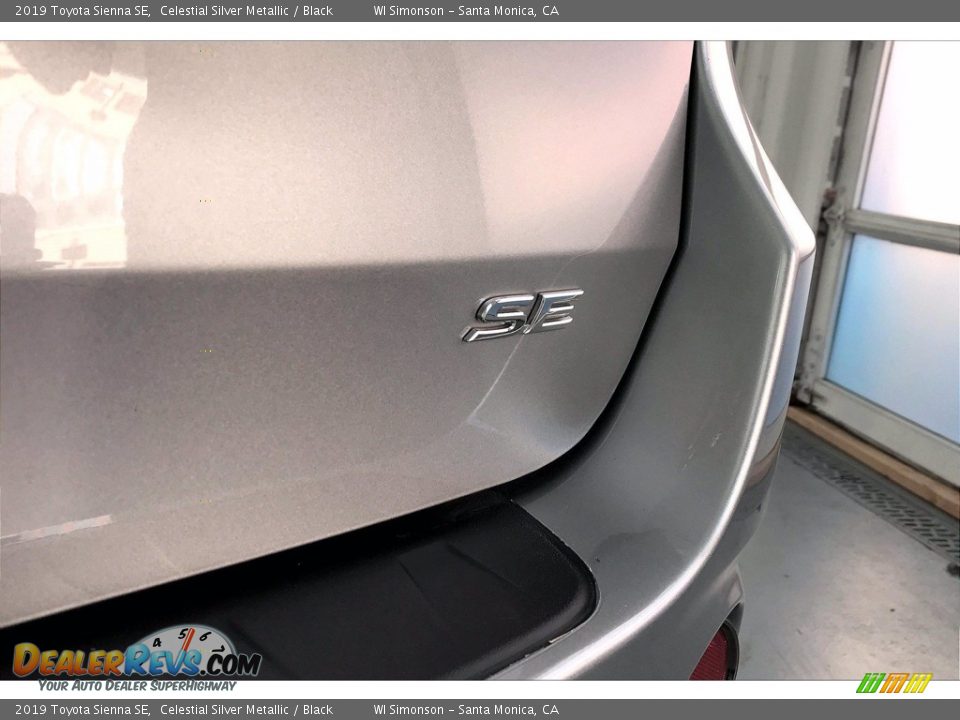 2019 Toyota Sienna SE Celestial Silver Metallic / Black Photo #7