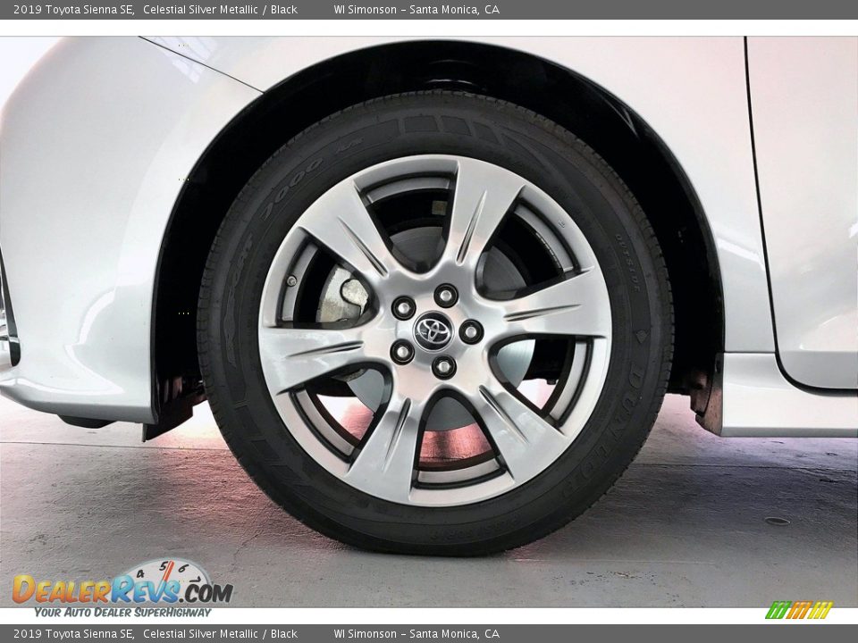 2019 Toyota Sienna SE Wheel Photo #8