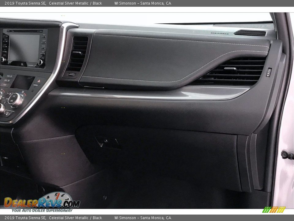 2019 Toyota Sienna SE Celestial Silver Metallic / Black Photo #16