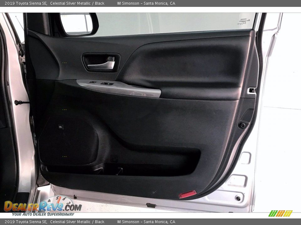 2019 Toyota Sienna SE Celestial Silver Metallic / Black Photo #27