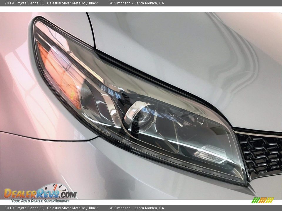 2019 Toyota Sienna SE Celestial Silver Metallic / Black Photo #28