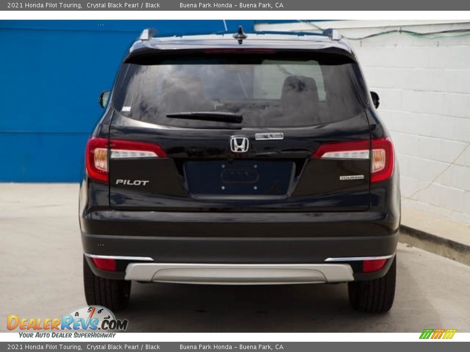 2021 Honda Pilot Touring Crystal Black Pearl / Black Photo #5