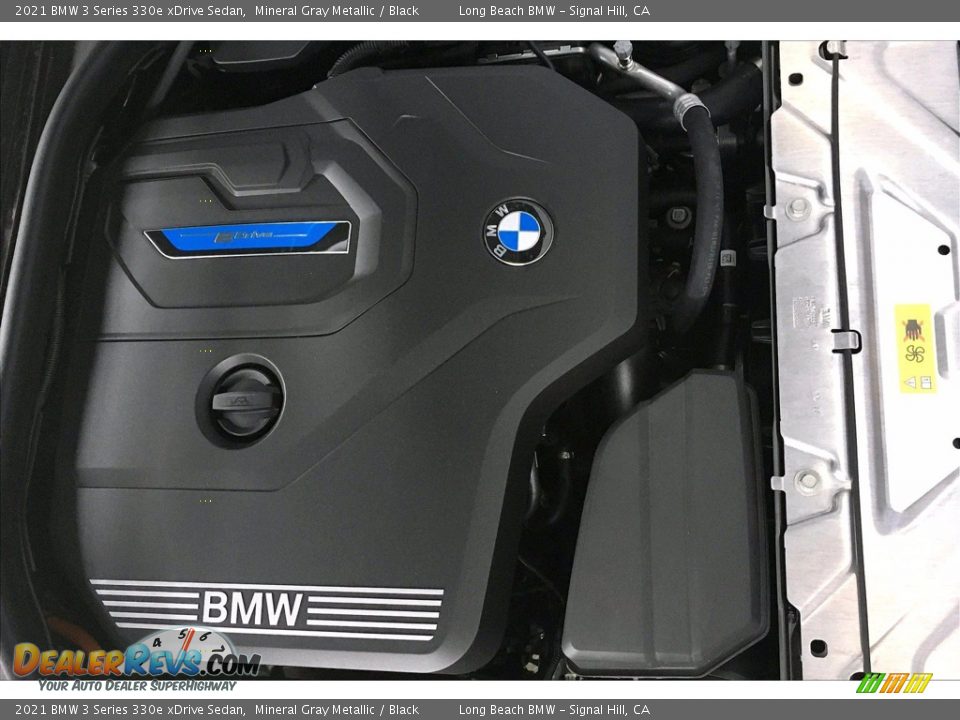 2021 BMW 3 Series 330e xDrive Sedan 2.0 Liter e TwinPower Turbocharged DOHC 16-Valve VVT 4 Cylinder Gasoline/Electric Hybrid Engine Photo #11