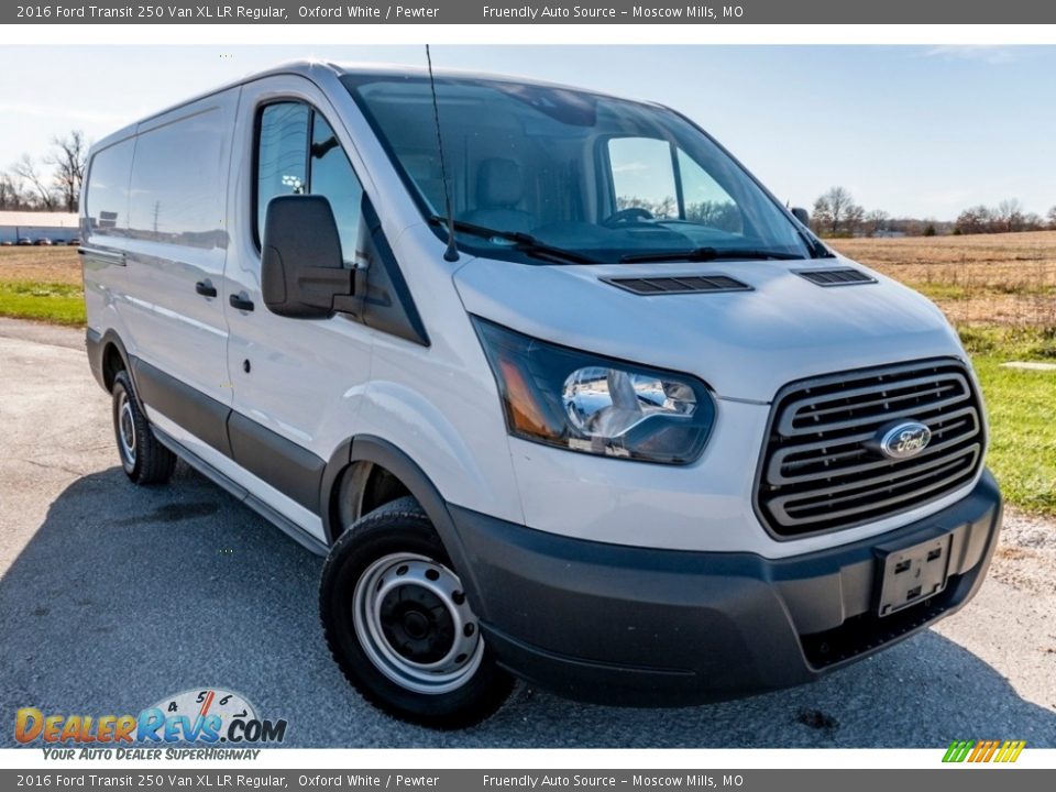 Front 3/4 View of 2016 Ford Transit 250 Van XL LR Regular Photo #1