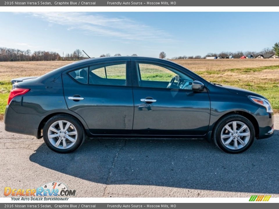 2016 Nissan Versa S Sedan Graphite Blue / Charcoal Photo #3