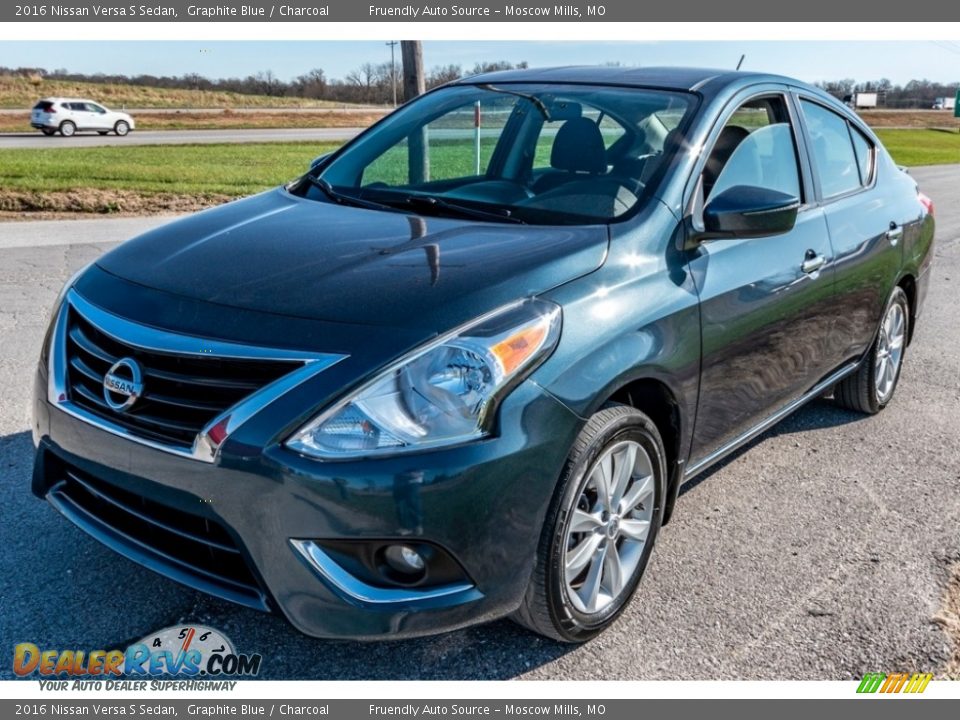 Front 3/4 View of 2016 Nissan Versa S Sedan Photo #8