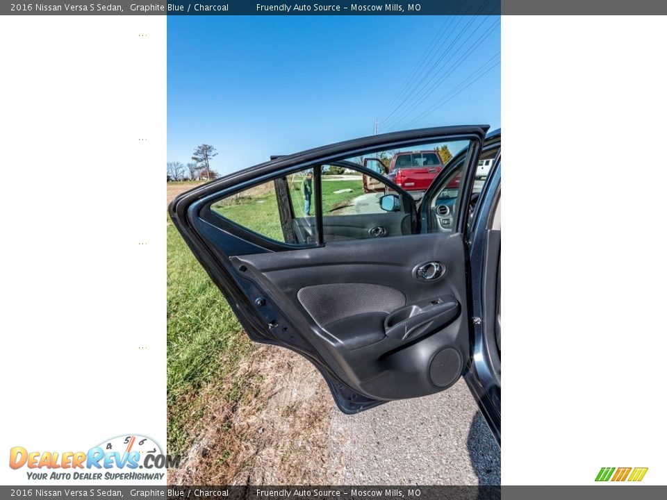 2016 Nissan Versa S Sedan Graphite Blue / Charcoal Photo #21