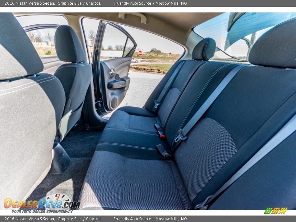 2016 Nissan Versa S Sedan Graphite Blue / Charcoal Photo #22