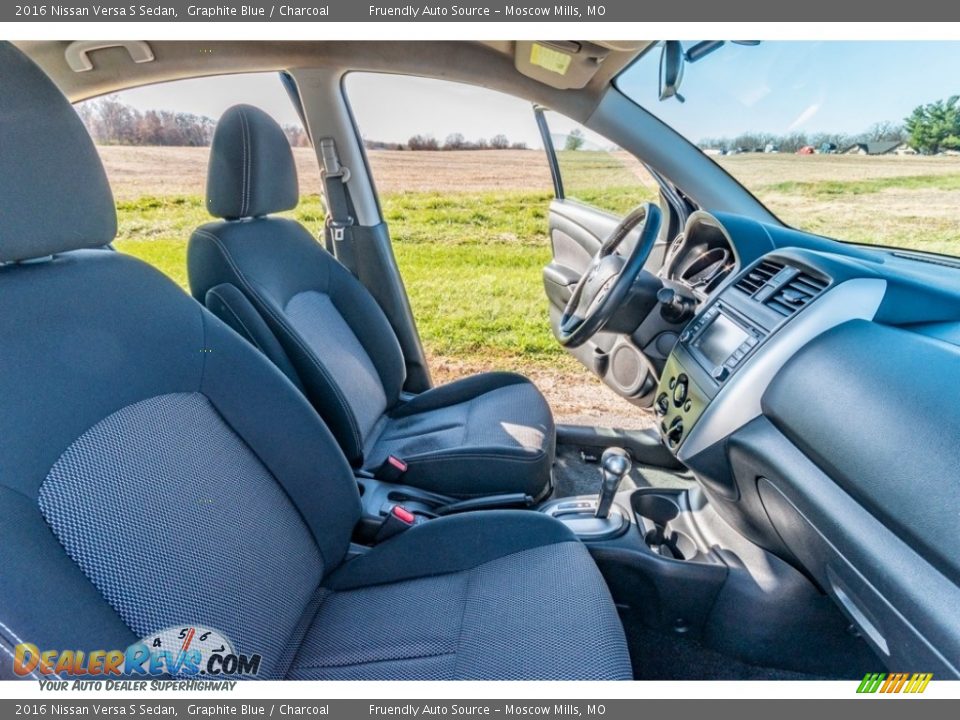 2016 Nissan Versa S Sedan Graphite Blue / Charcoal Photo #28