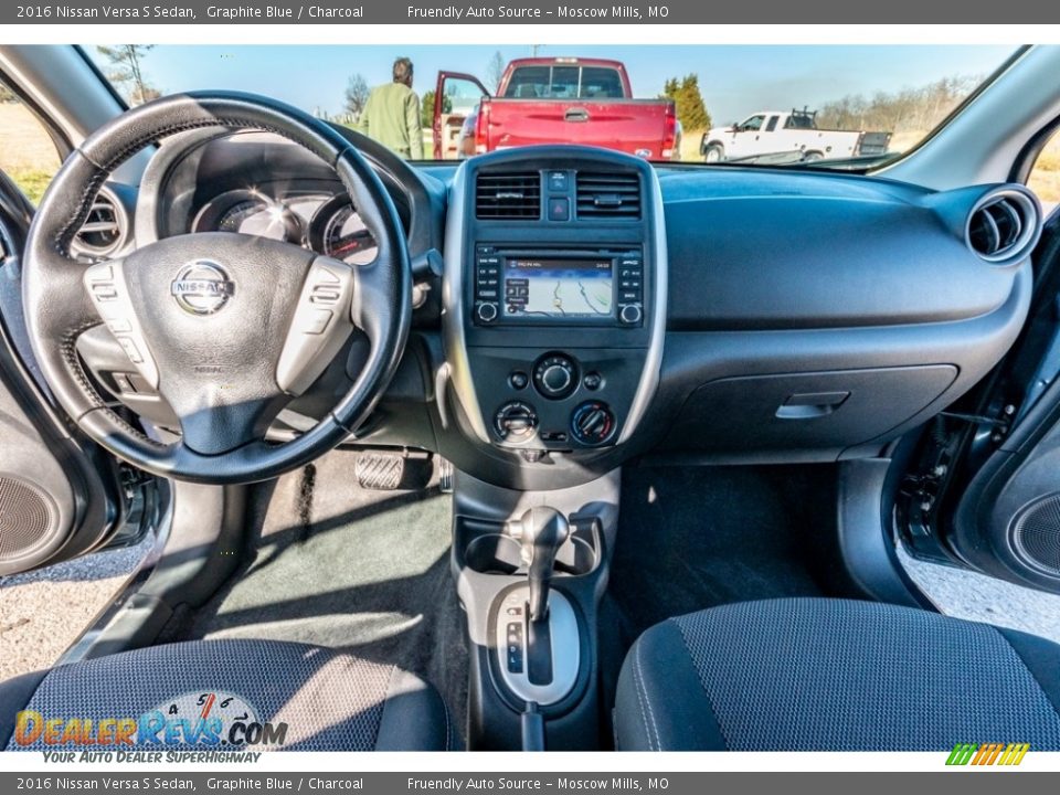 2016 Nissan Versa S Sedan Graphite Blue / Charcoal Photo #30