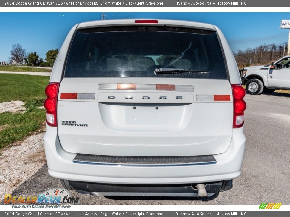 2014 Dodge Grand Caravan SE w/Wheelchair Access Bright White / Black/Light Graystone Photo #5