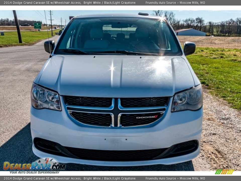 2014 Dodge Grand Caravan SE w/Wheelchair Access Bright White / Black/Light Graystone Photo #9