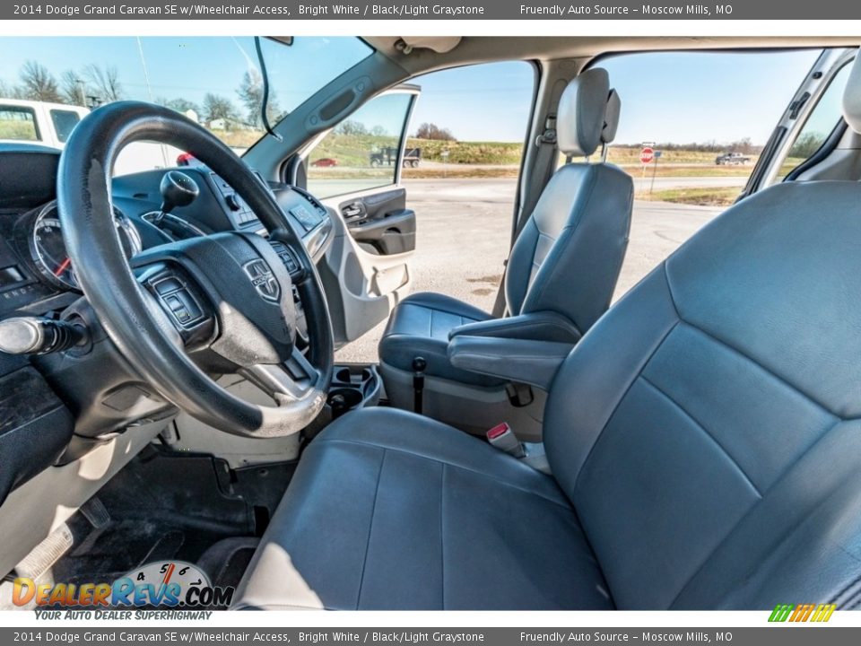 2014 Dodge Grand Caravan SE w/Wheelchair Access Bright White / Black/Light Graystone Photo #18