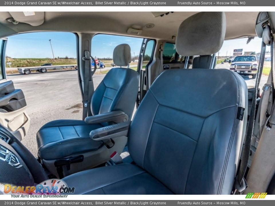 Front Seat of 2014 Dodge Grand Caravan SE w/Wheelchair Access Photo #17