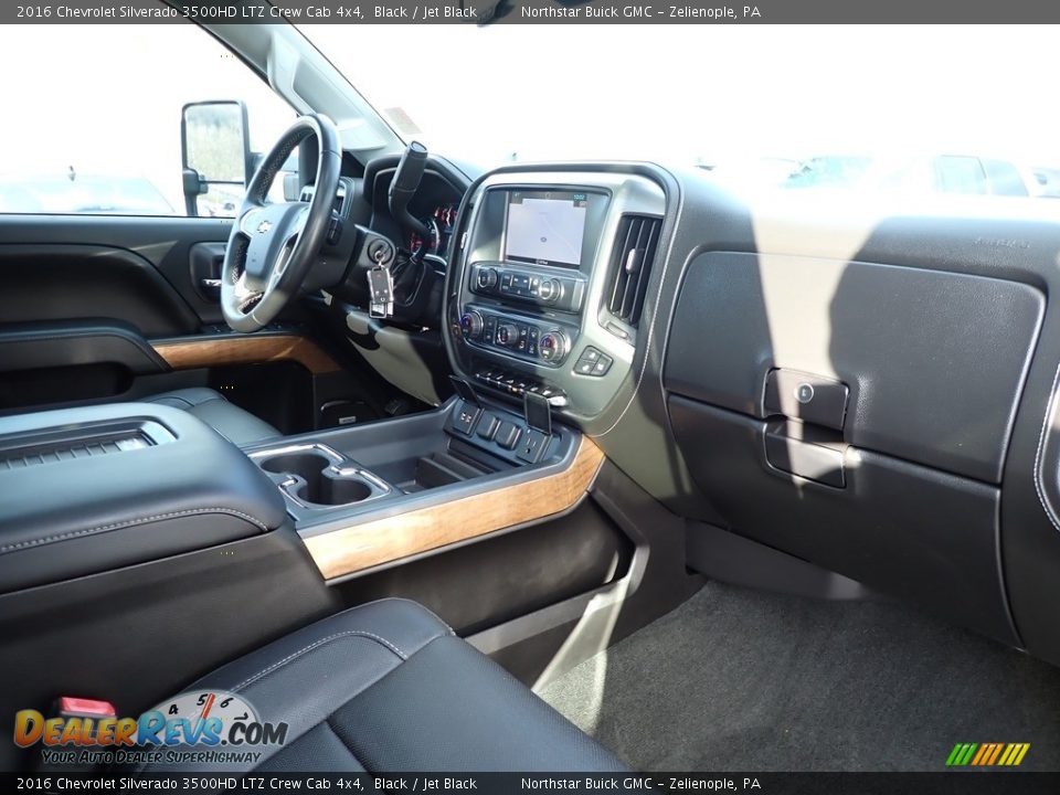 Dashboard of 2016 Chevrolet Silverado 3500HD LTZ Crew Cab 4x4 Photo #5