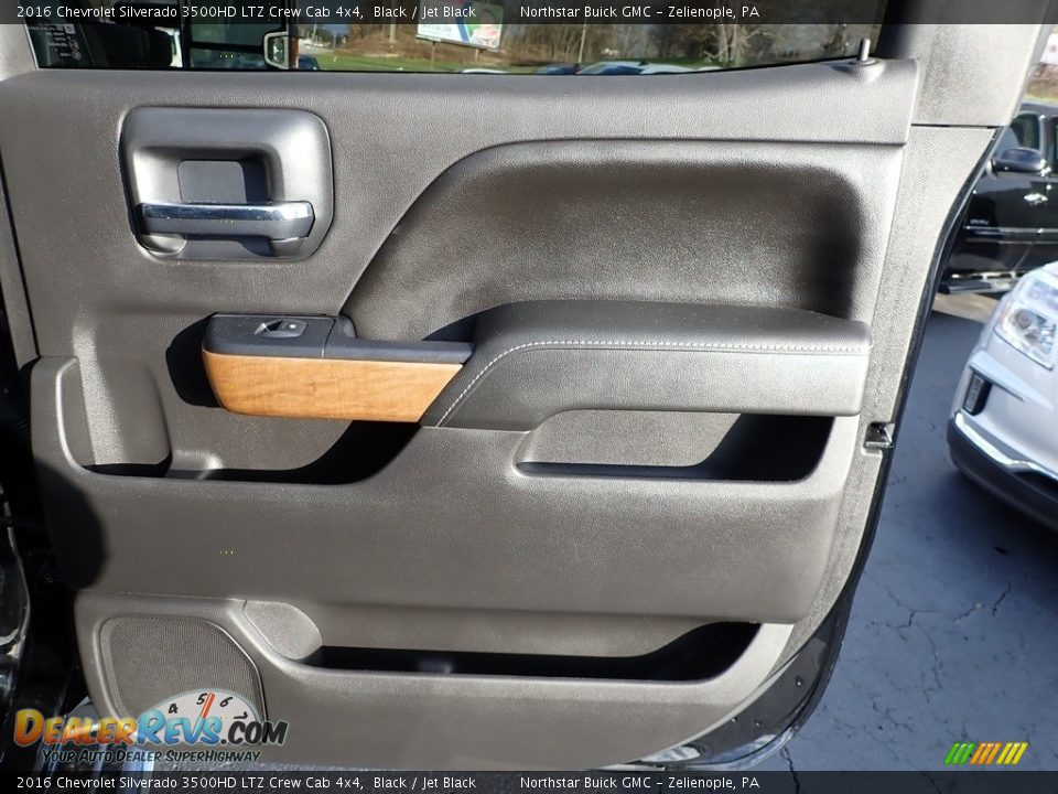Door Panel of 2016 Chevrolet Silverado 3500HD LTZ Crew Cab 4x4 Photo #7