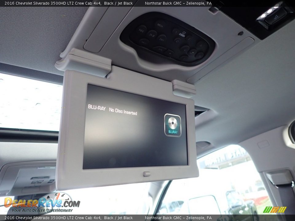 Entertainment System of 2016 Chevrolet Silverado 3500HD LTZ Crew Cab 4x4 Photo #21