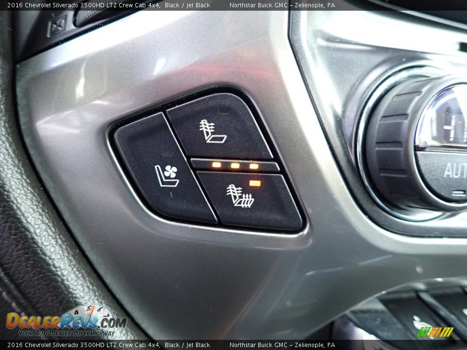 Controls of 2016 Chevrolet Silverado 3500HD LTZ Crew Cab 4x4 Photo #25