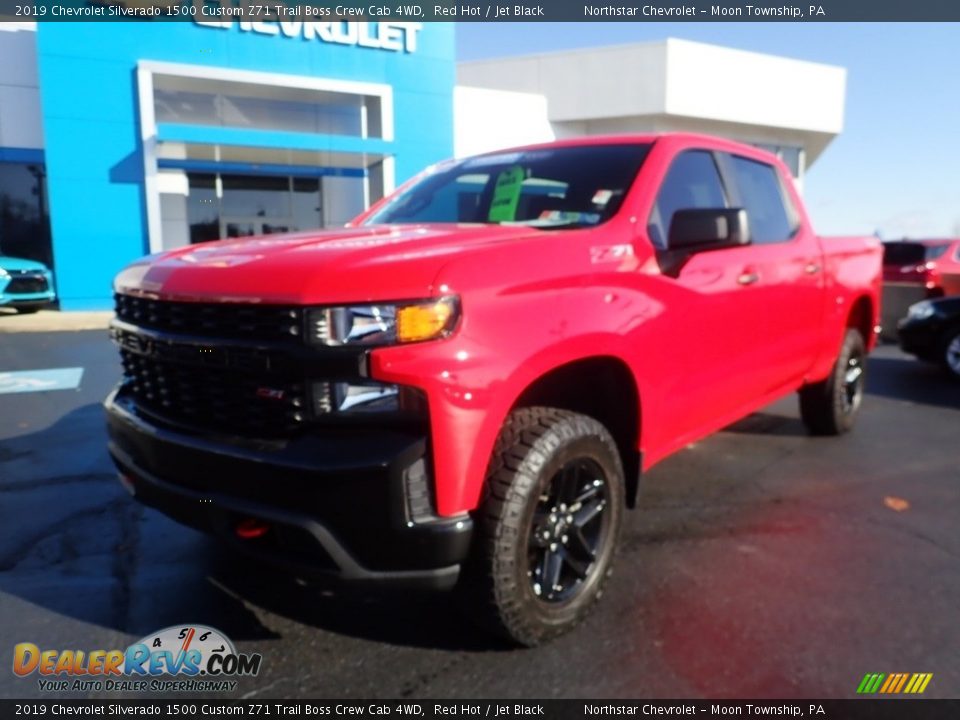 2019 Chevrolet Silverado 1500 Custom Z71 Trail Boss Crew Cab 4WD Red Hot / Jet Black Photo #2