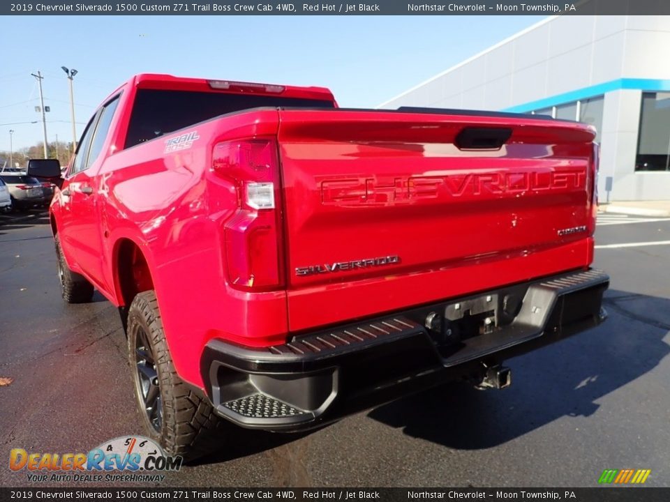 2019 Chevrolet Silverado 1500 Custom Z71 Trail Boss Crew Cab 4WD Red Hot / Jet Black Photo #5