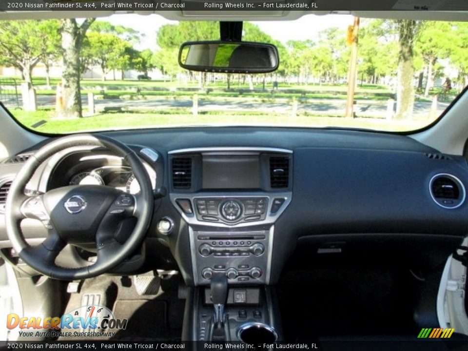 Dashboard of 2020 Nissan Pathfinder SL 4x4 Photo #7
