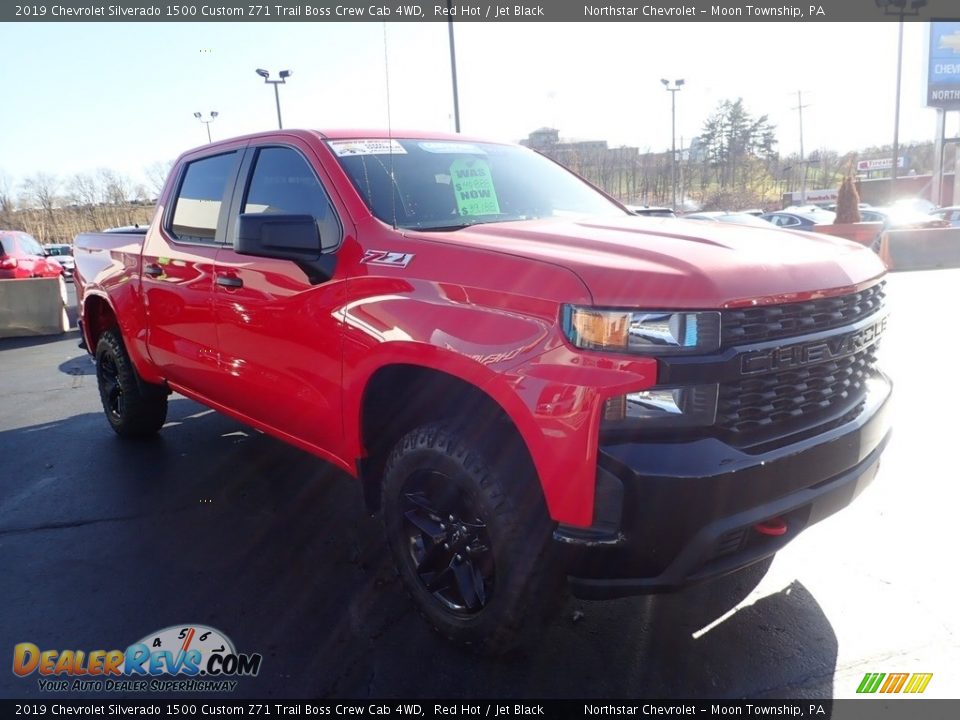 2019 Chevrolet Silverado 1500 Custom Z71 Trail Boss Crew Cab 4WD Red Hot / Jet Black Photo #9