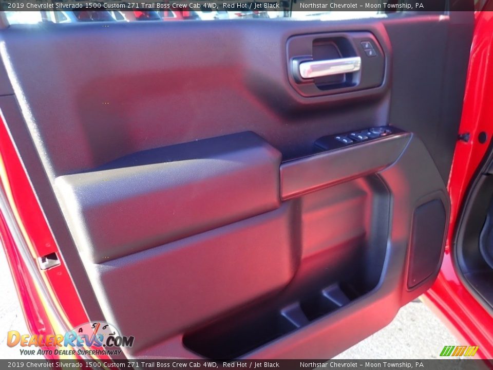 2019 Chevrolet Silverado 1500 Custom Z71 Trail Boss Crew Cab 4WD Red Hot / Jet Black Photo #22