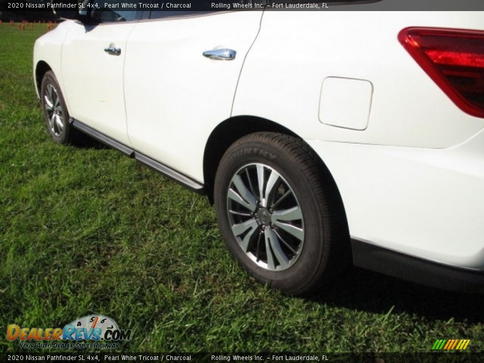 2020 Nissan Pathfinder SL 4x4 Pearl White Tricoat / Charcoal Photo #29