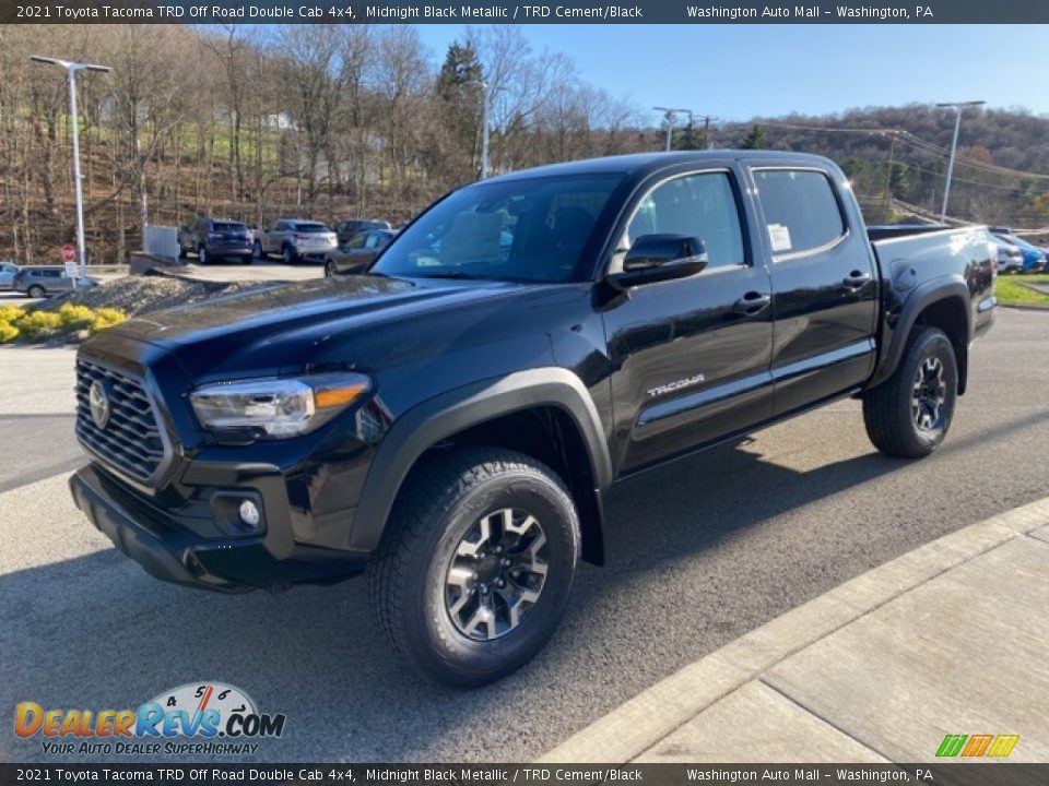 Front 3/4 View of 2021 Toyota Tacoma TRD Off Road Double Cab 4x4 Photo #10