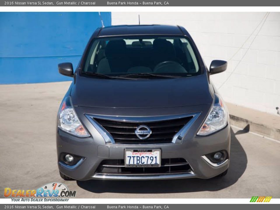 2016 Nissan Versa SL Sedan Gun Metallic / Charcoal Photo #7