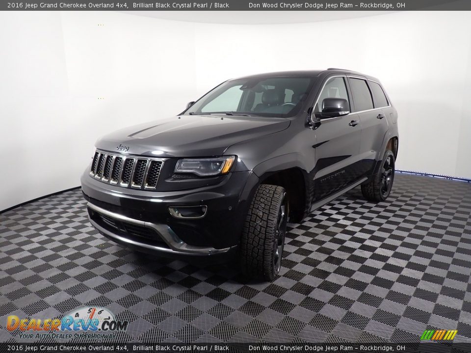 2016 Jeep Grand Cherokee Overland 4x4 Brilliant Black Crystal Pearl / Black Photo #11