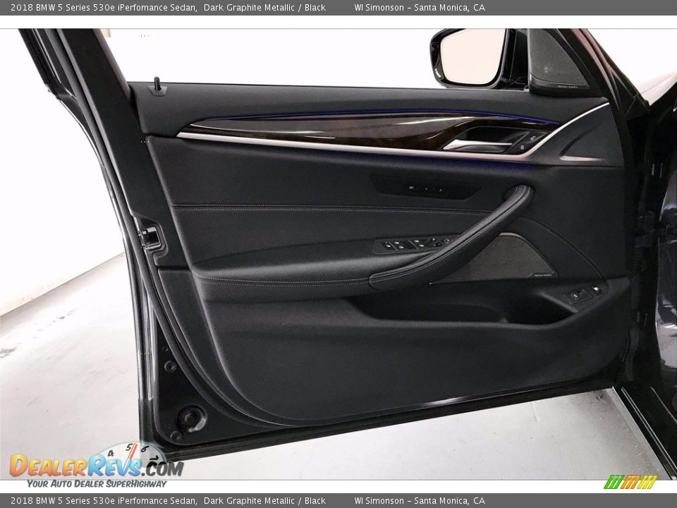 2018 BMW 5 Series 530e iPerfomance Sedan Dark Graphite Metallic / Black Photo #26
