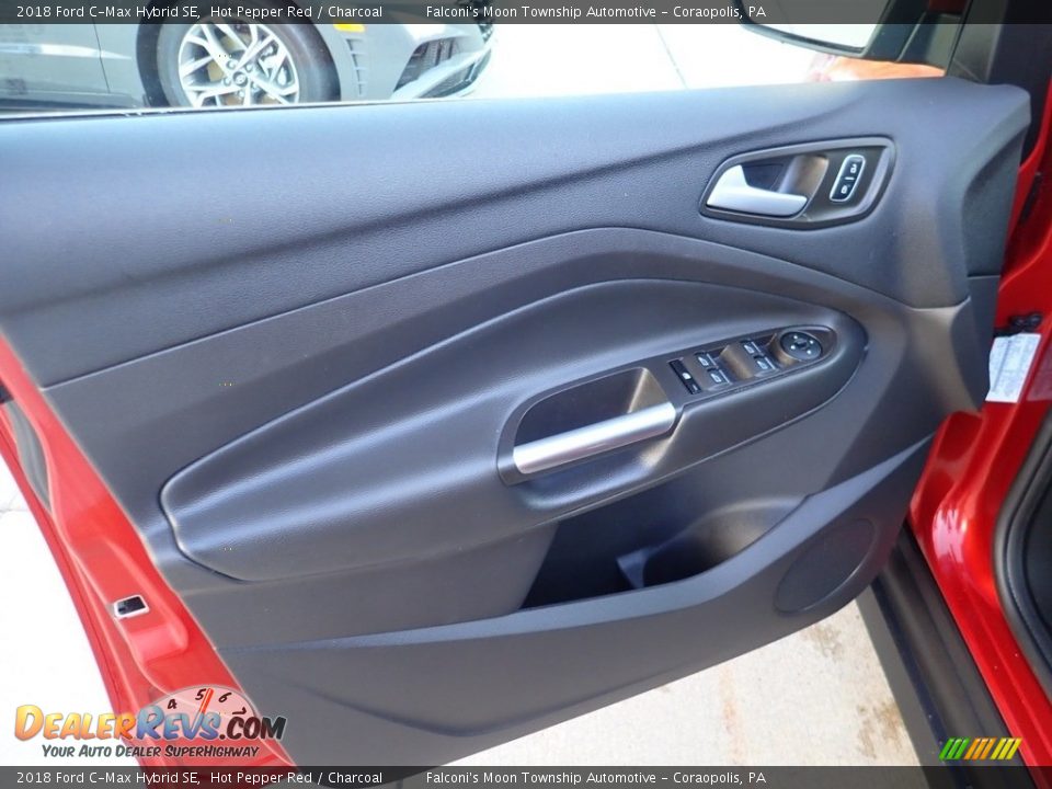 Door Panel of 2018 Ford C-Max Hybrid SE Photo #19
