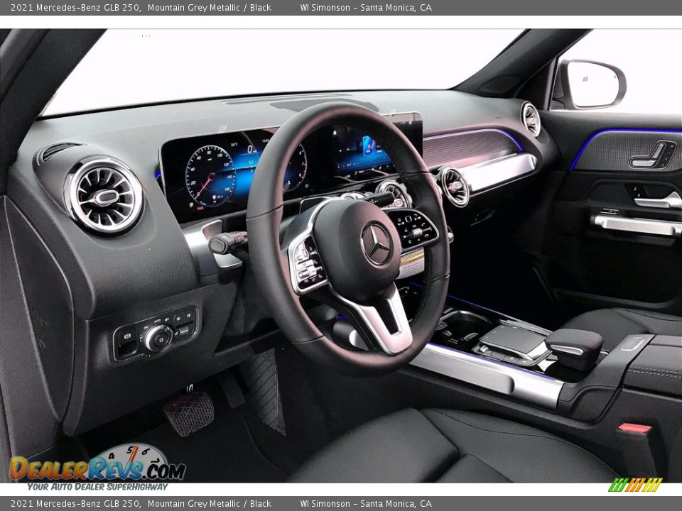 Dashboard of 2021 Mercedes-Benz GLB 250 Photo #4