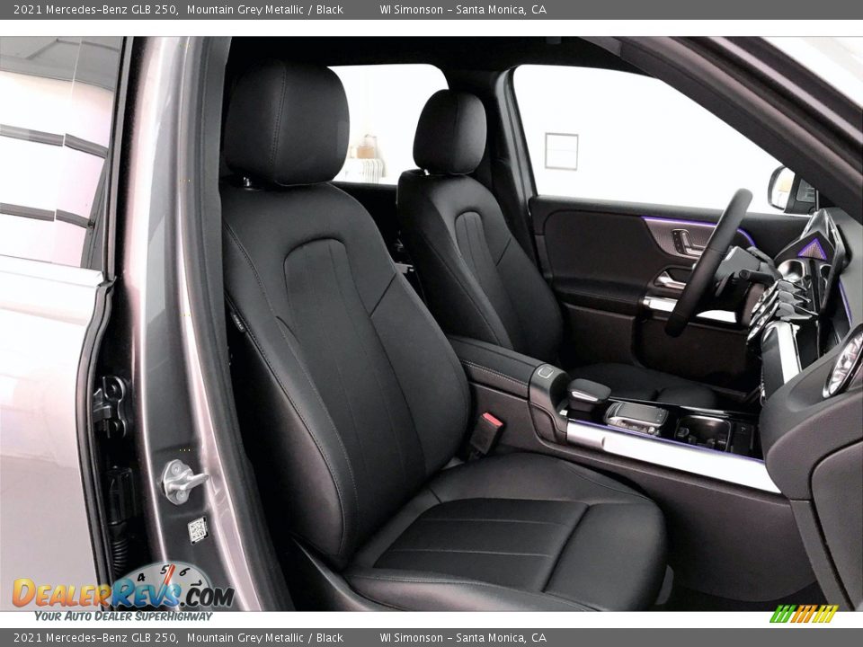 Front Seat of 2021 Mercedes-Benz GLB 250 Photo #5