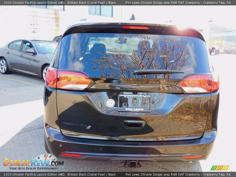 2020 Chrysler Pacifica Launch Edition AWD Brilliant Black Crystal Pearl / Black Photo #6