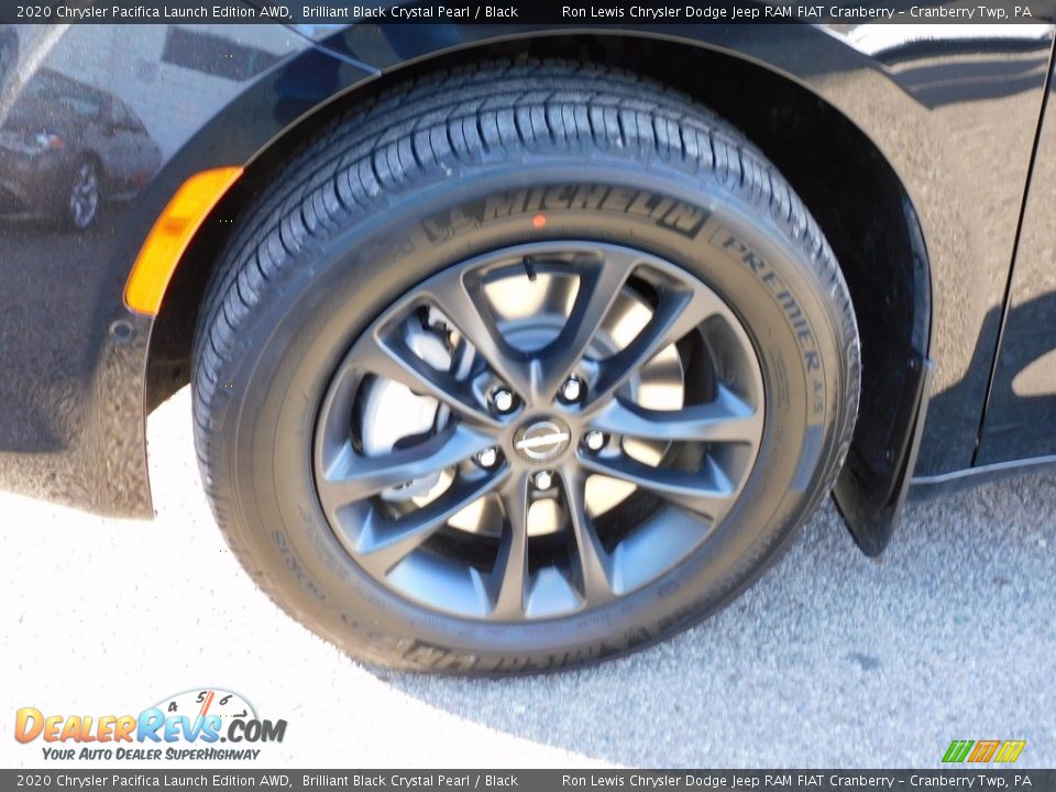 2020 Chrysler Pacifica Launch Edition AWD Brilliant Black Crystal Pearl / Black Photo #10