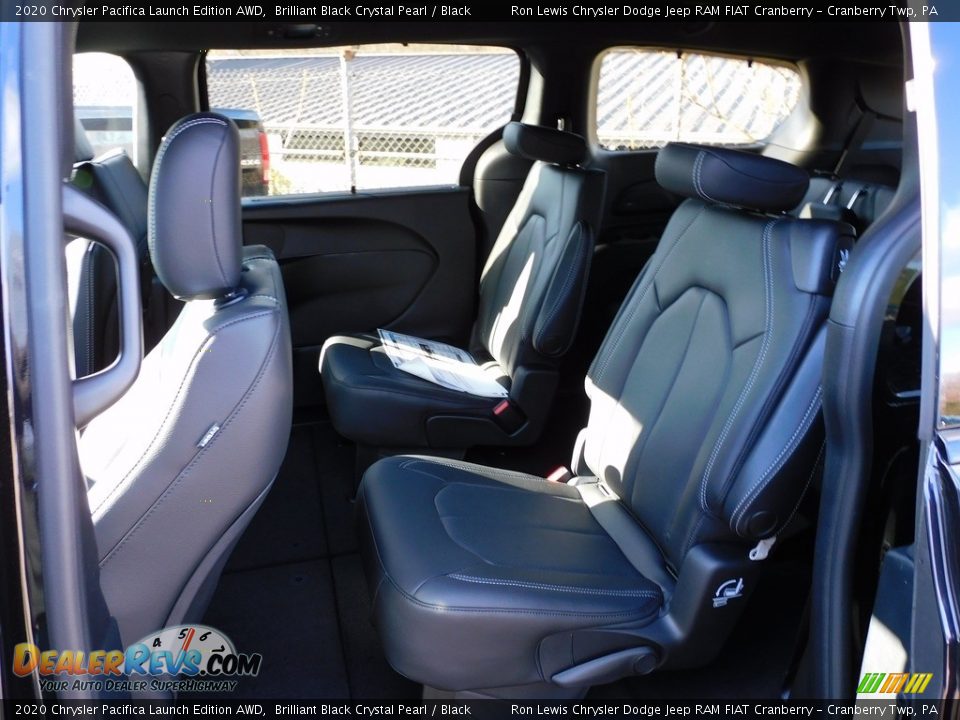2020 Chrysler Pacifica Launch Edition AWD Brilliant Black Crystal Pearl / Black Photo #12