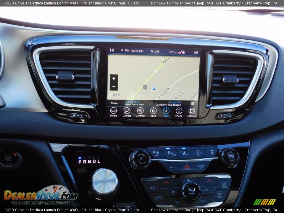 2020 Chrysler Pacifica Launch Edition AWD Brilliant Black Crystal Pearl / Black Photo #16