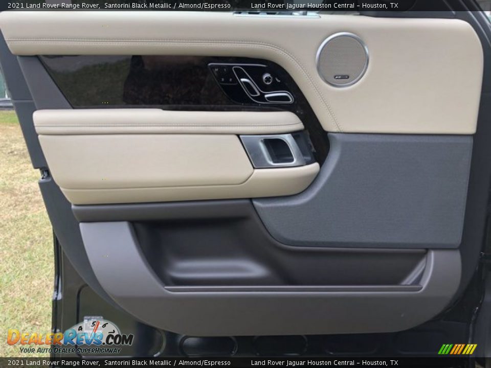 Door Panel of 2021 Land Rover Range Rover  Photo #15