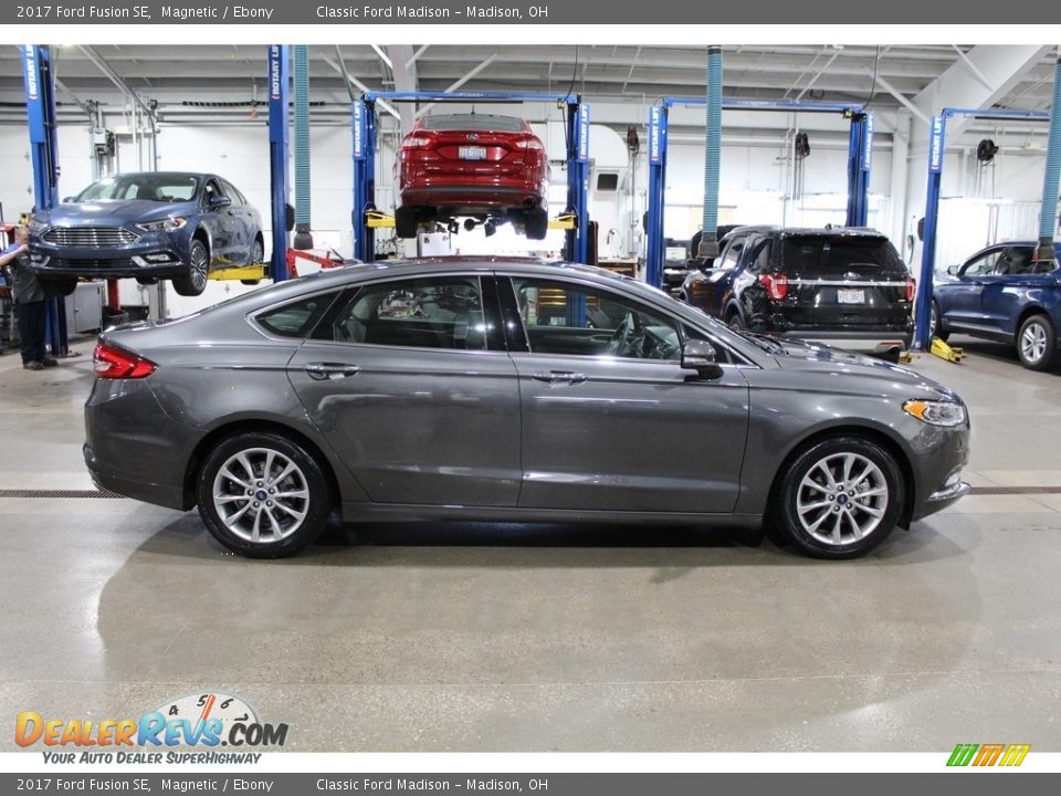 2017 Ford Fusion SE Magnetic / Ebony Photo #4