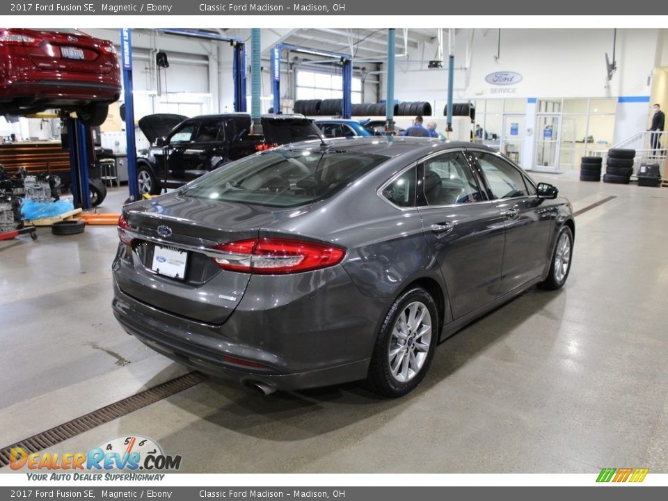 2017 Ford Fusion SE Magnetic / Ebony Photo #5